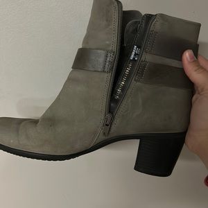 Female Ecco boots! Size 38 (8)
